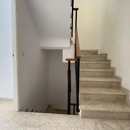 Mit Privatpool Fuer 8 Personen Ca 100 Qm In Nerja, Andalusien Costa Del Sol Nerja