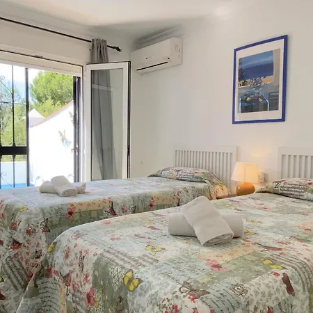 Mit Privatpool Fuer 8 Personen Ca 100 Qm In Nerja, Andalusien Costa Del Sol Holiday home